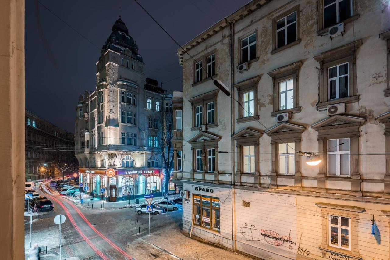 Bv Apartments Black And White Lviv Exterior foto